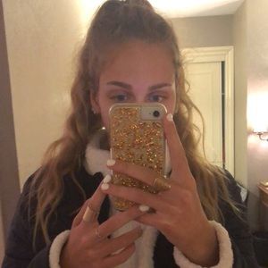 Meet your Posher, Lila